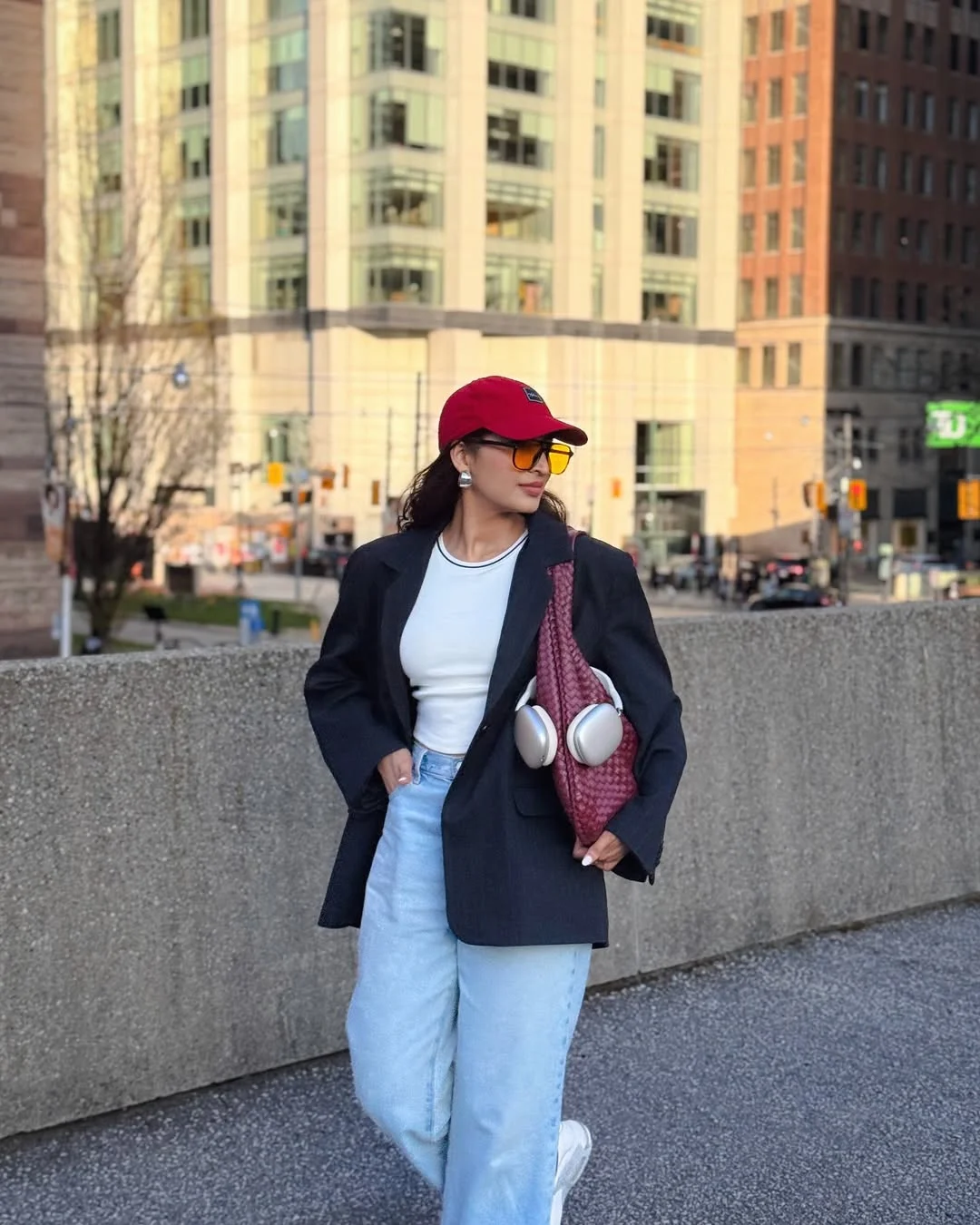 casual summer blazer outfits 2026 Navy Blazer With Baggy Jeans And A Red Cap