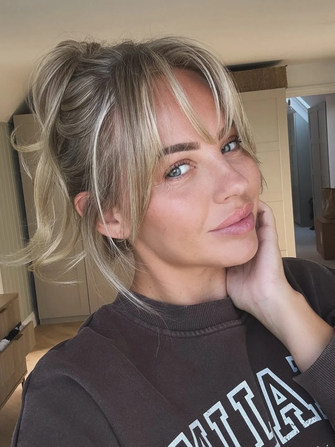 choppy summer haircuts for thin fine hair 2026 + Wispy Blonde Ponytail With Curtain Bangs