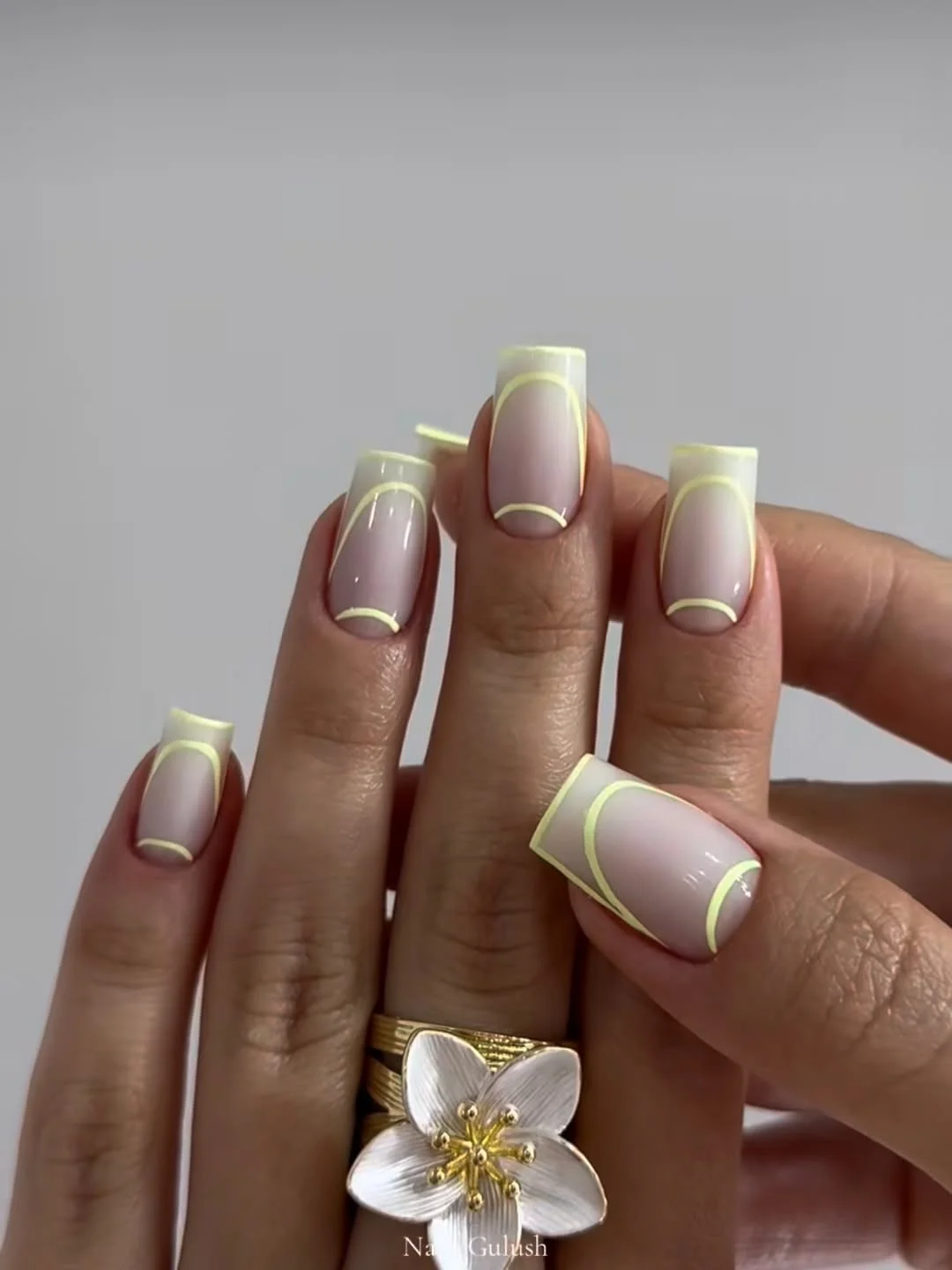 summer nails ideas june Butter Yellow Outline French Nails for Minimal Summer Girls