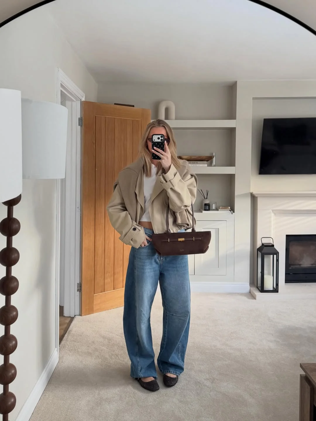 June Outfits Ideas - Summer Trends 2026 Relaxed Beige Layers Make Denim Feel More Elevated
