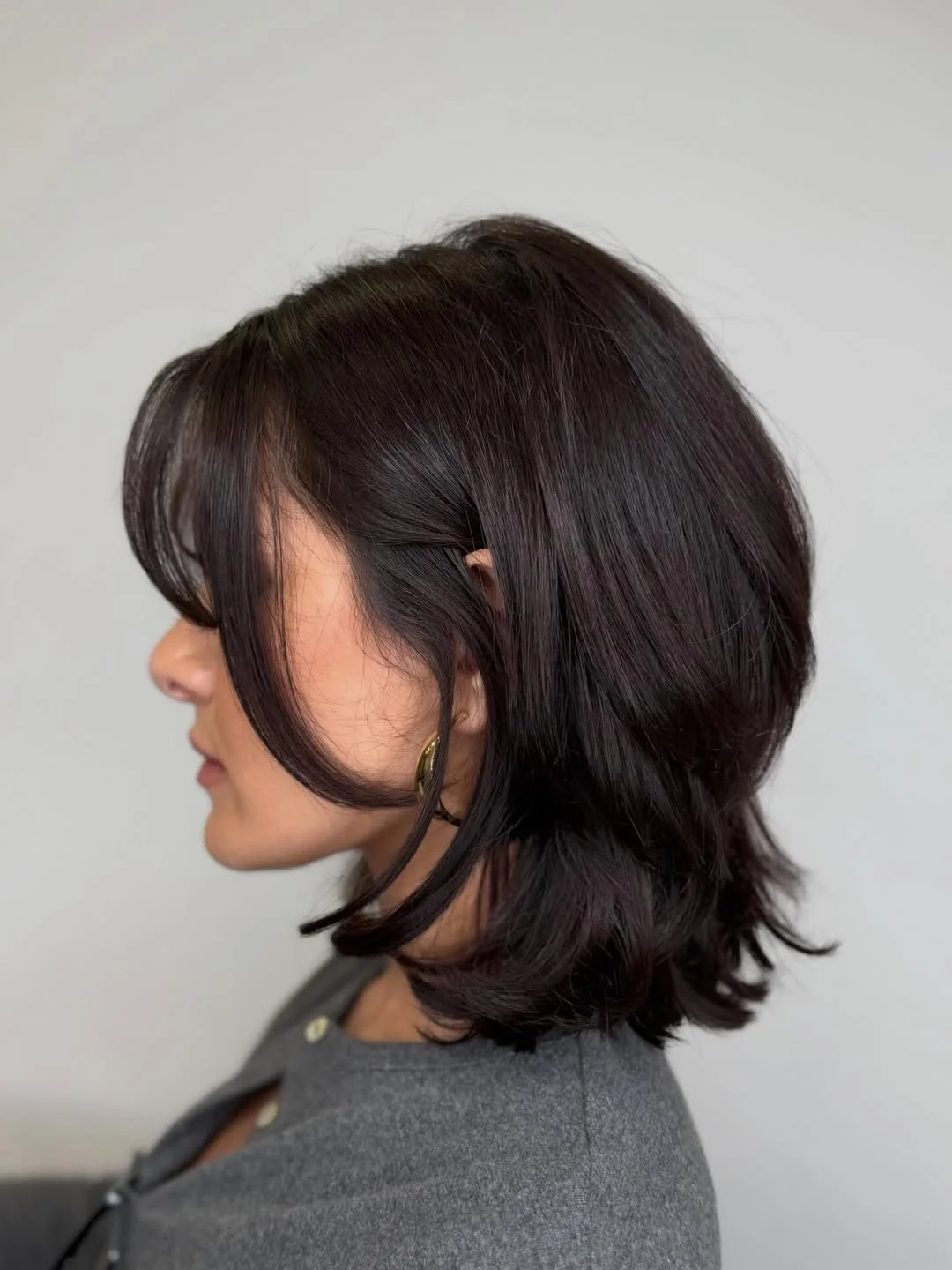 layered summer bob haircut 2026 Soft Face-Framing Layers With A Polished Summer Swing