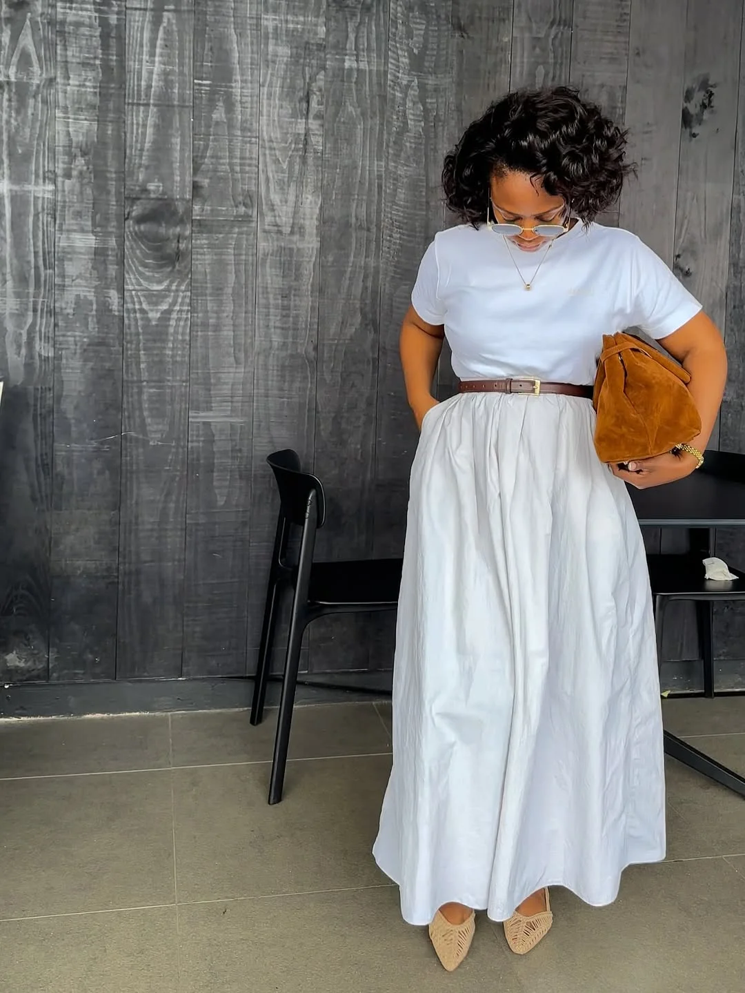 maxi skirt outfits summer 2026 Clean White Maxi Skirt With A Simple Tee And Brown Accessories