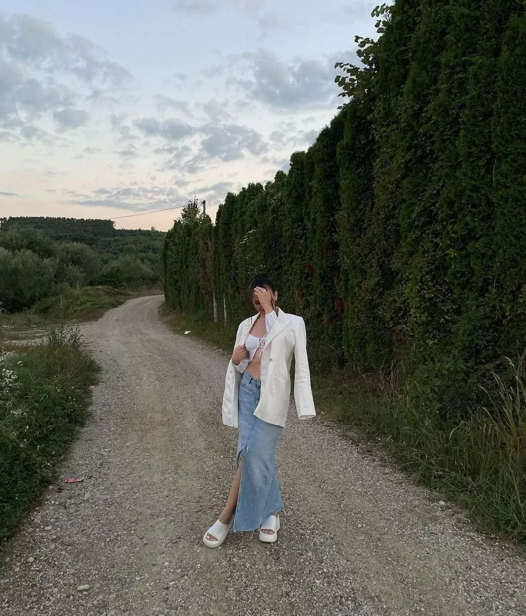 oversized summer outfit 2026 Oversized Blazers with Denim Maxi Skirts for Cool Summer Evenings