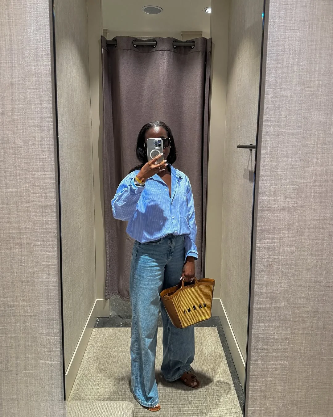 summer linen outfits 2026 Blue Striped Linen Shirt With Relaxed Denim