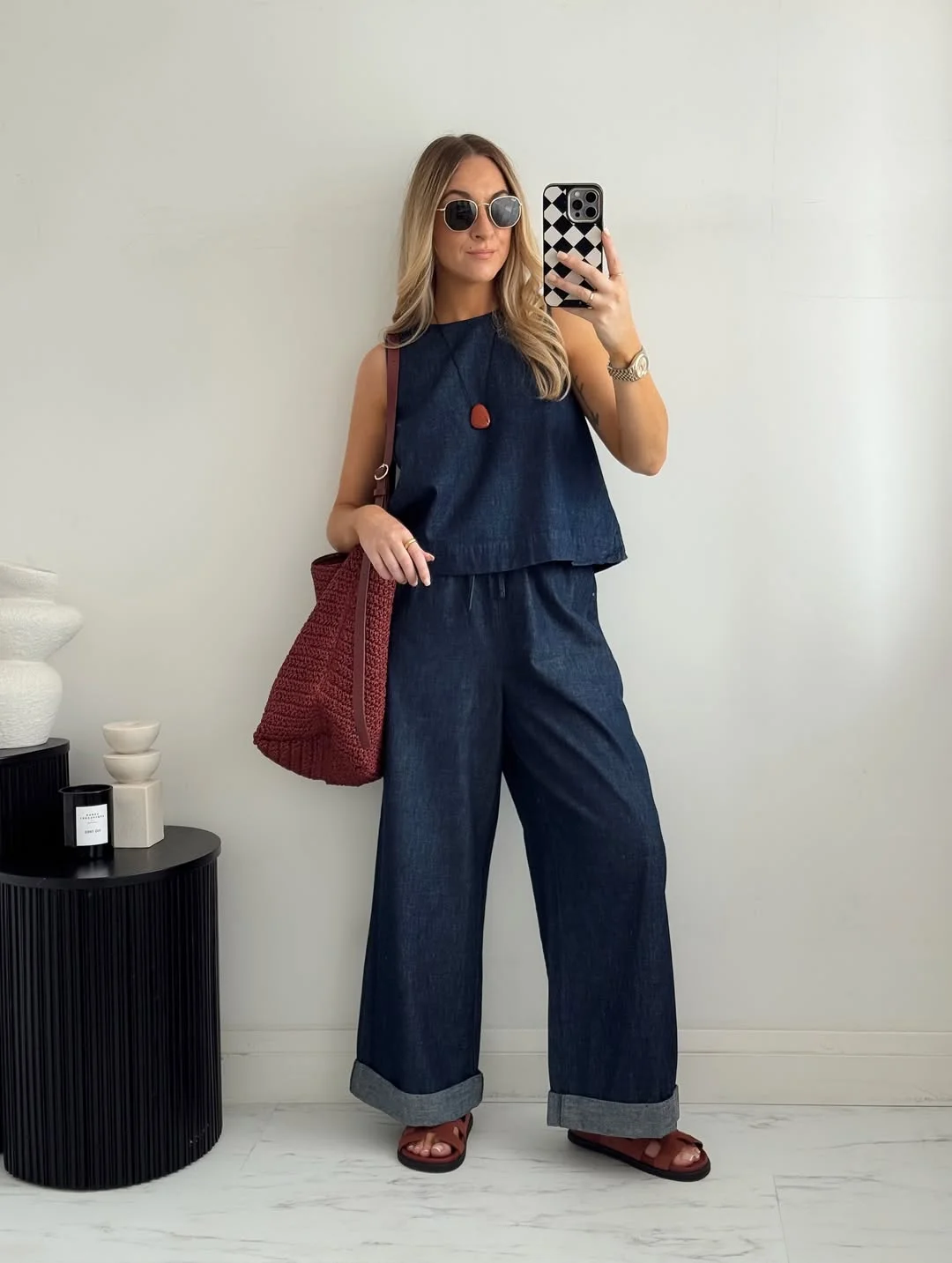 Sunday summer brunch outfits 2026 Dark Denim Set With Burgundy Accessories For Modern Brunch Ease