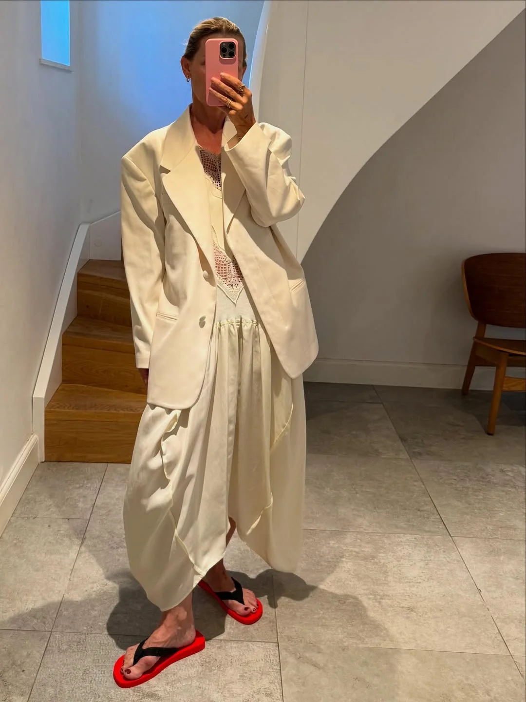 Sunday summer brunch outfits 2026 Cream Layers With Red Flip-Flops For Editorial Summer Brunch