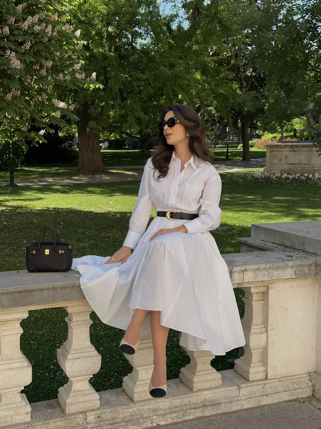 Sunday summer brunch outfits 2026 White Shirt Dress With Black Belt Park Brunch Polish