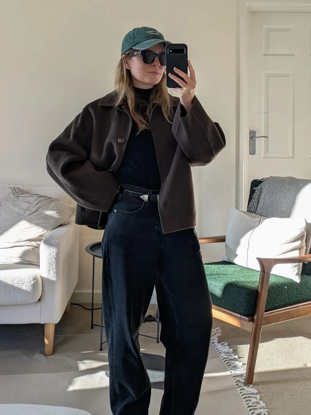 trendy midsize outfits summer 2026 Dark Denim And Structured Jackets For Minimalist City Style