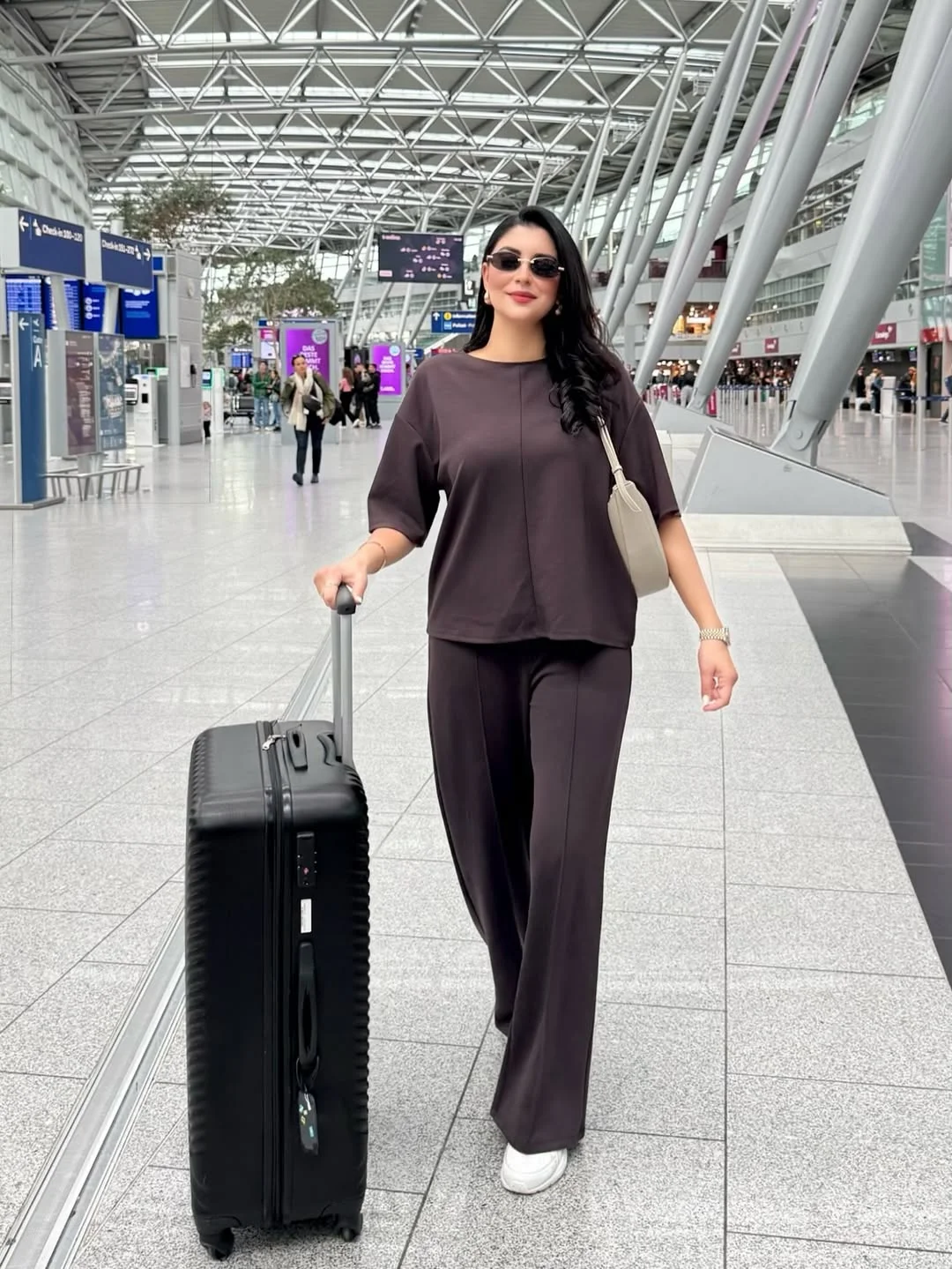comfortable fall travel outfits 2026 Chocolate Lounge Set For A No-Stress Airport Walk