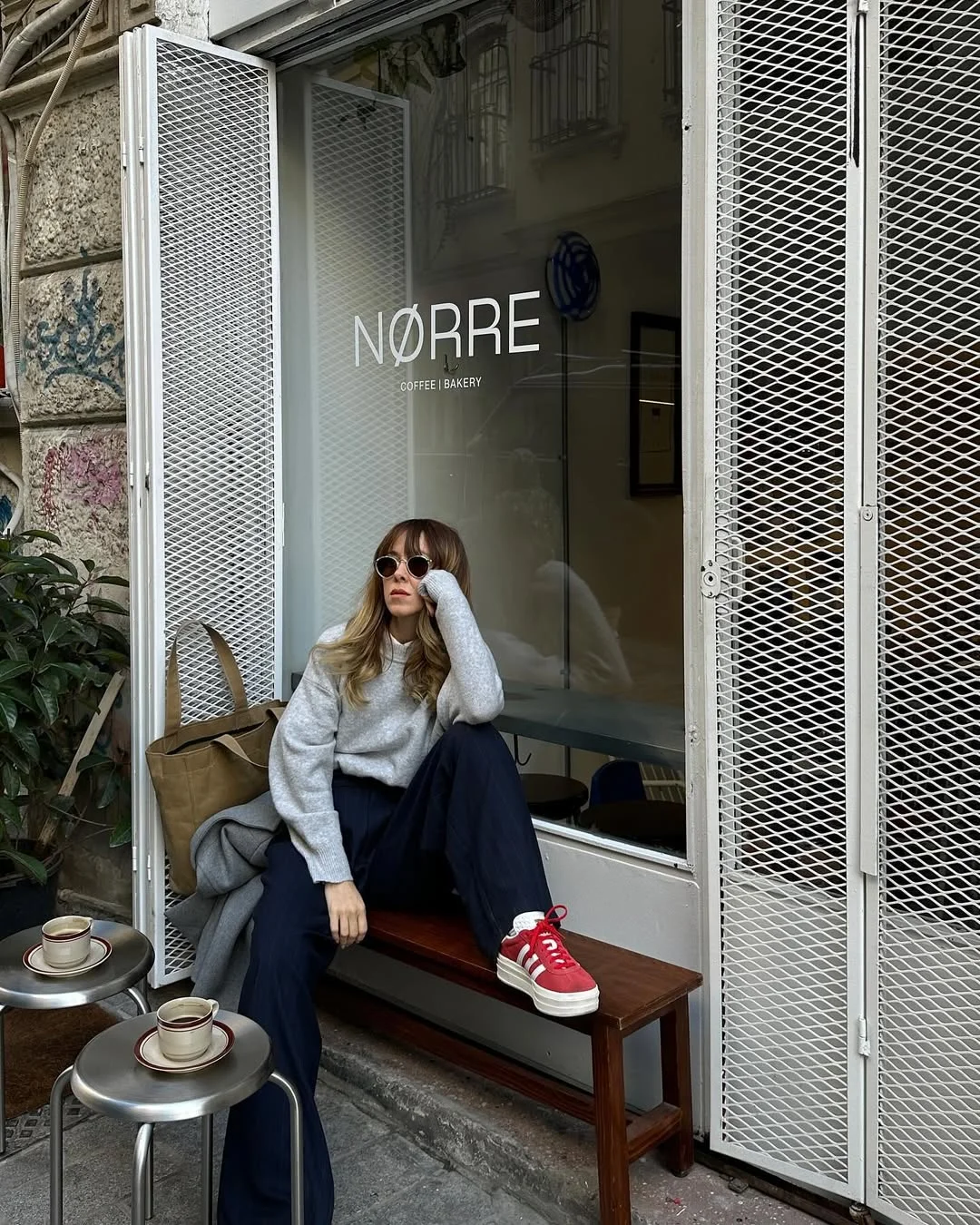 comfortable fall travel outfits 2026 Boho Blouse And Denim For A Golden Fall Detour