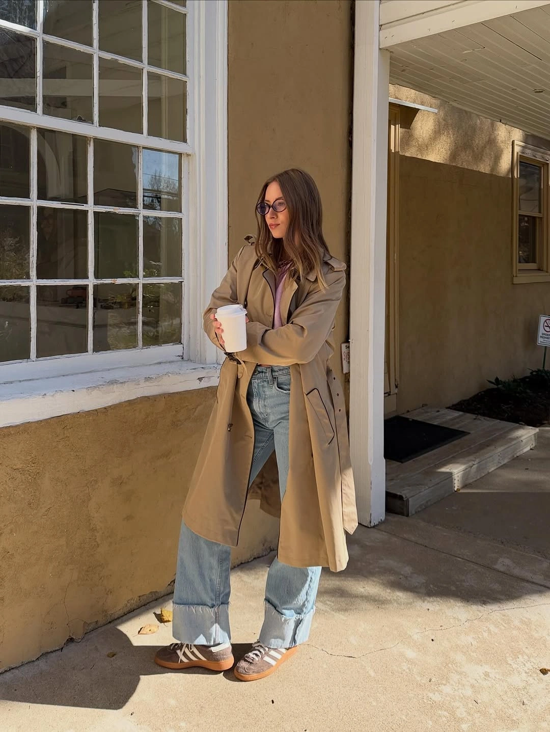 comfy fall outfits 2026 A Trench Coat and Wide Jeans for Everyday Fall Ease