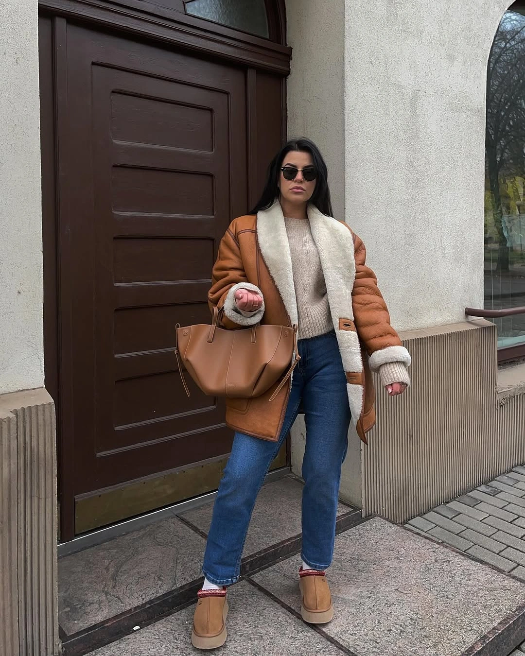 comfy fall outfits 2026 A Shearling Jacket and Jeans for True Cold-Weather Comfort