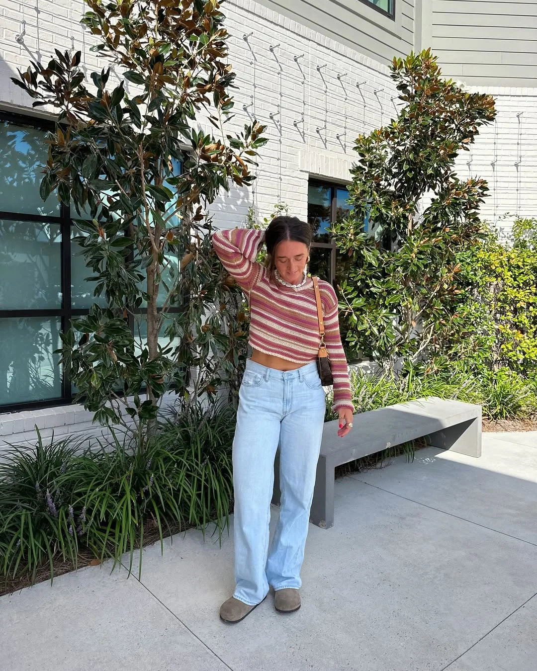 Early fall outfits ideas 2026 Striped Cropped Sweater With Light-Wash Jeans