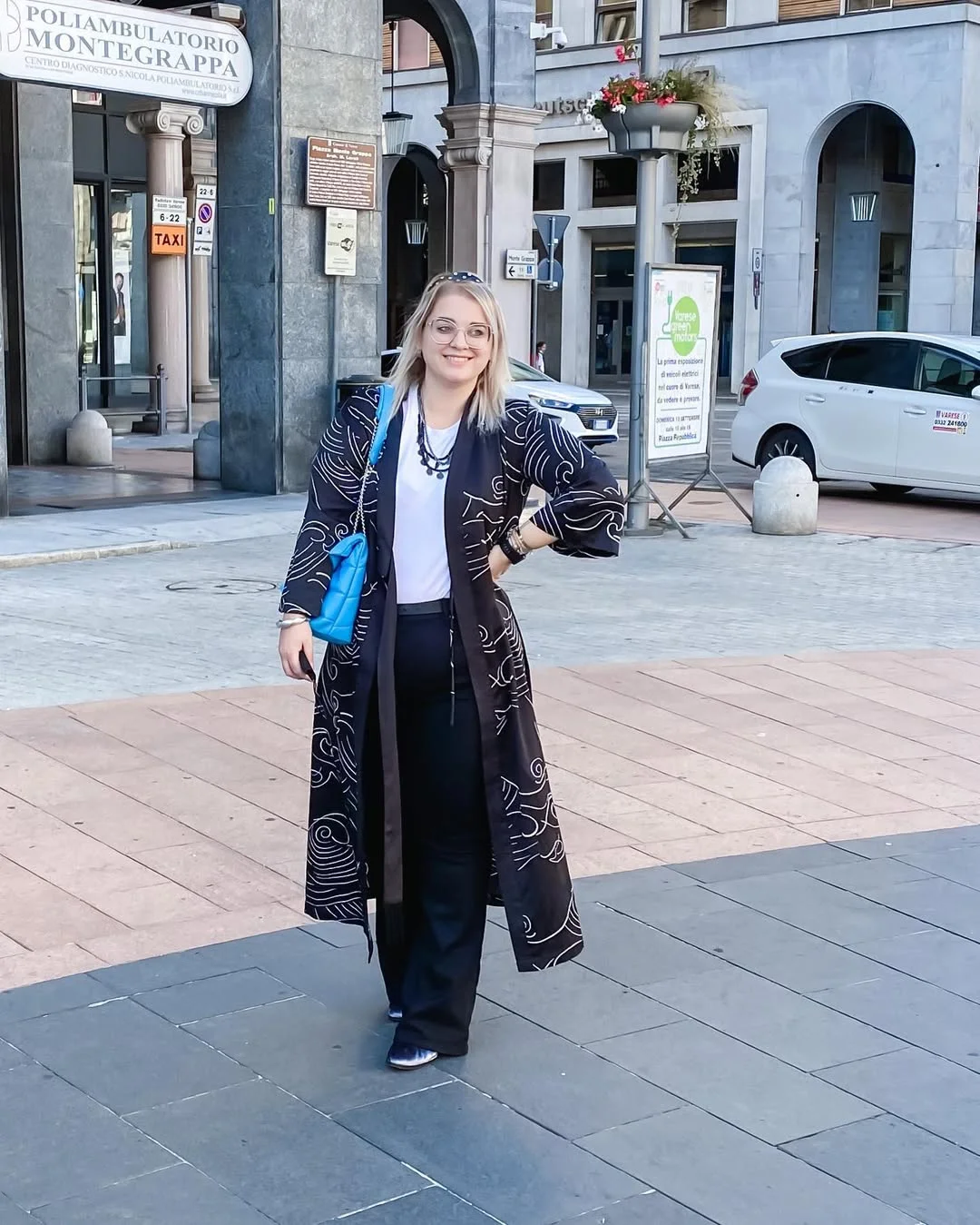 Early summer outfits 2026 Black Printed Duster With Blue Accents
