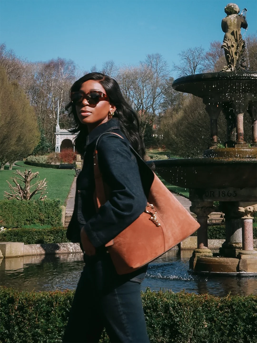 fall denim outfits for women 2026 Polished Dark Denim With A Suede Tote