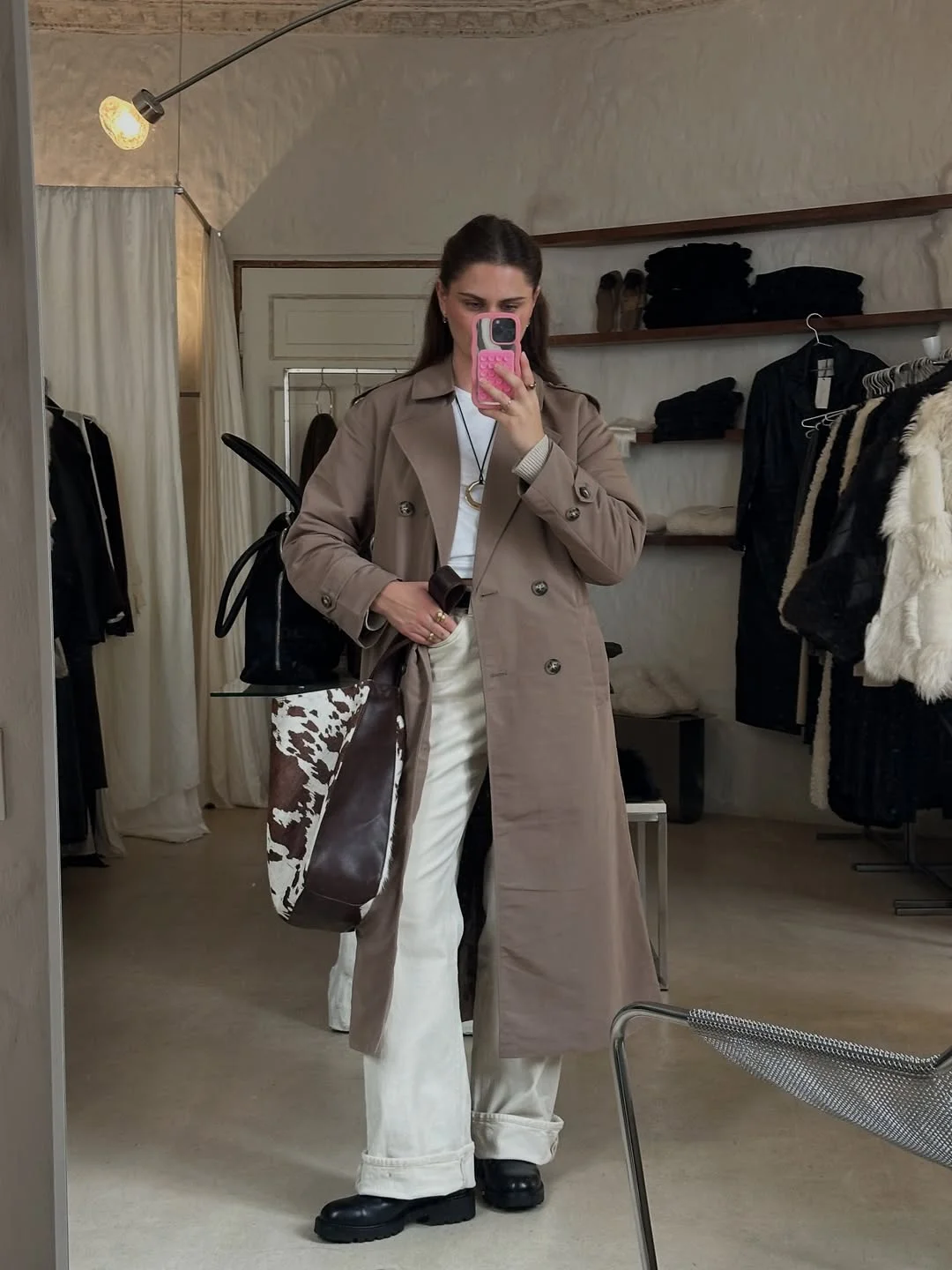 fall fashion outfits 2026 Taupe Trench Coat With White Denim and Chunky Boots