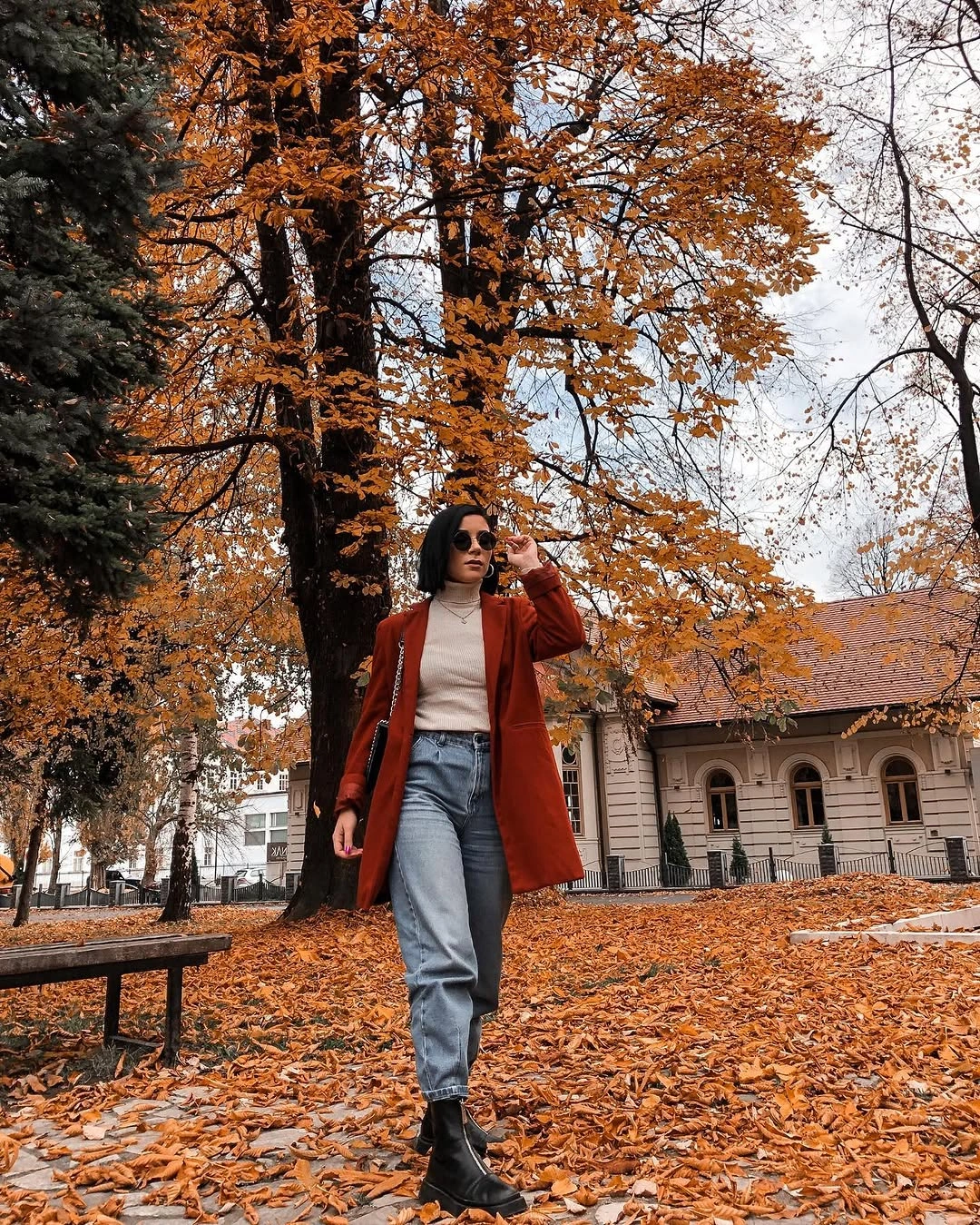 fall mom outfits 2026 A Rust Blazer and Jeans for Crisp Autumn Days