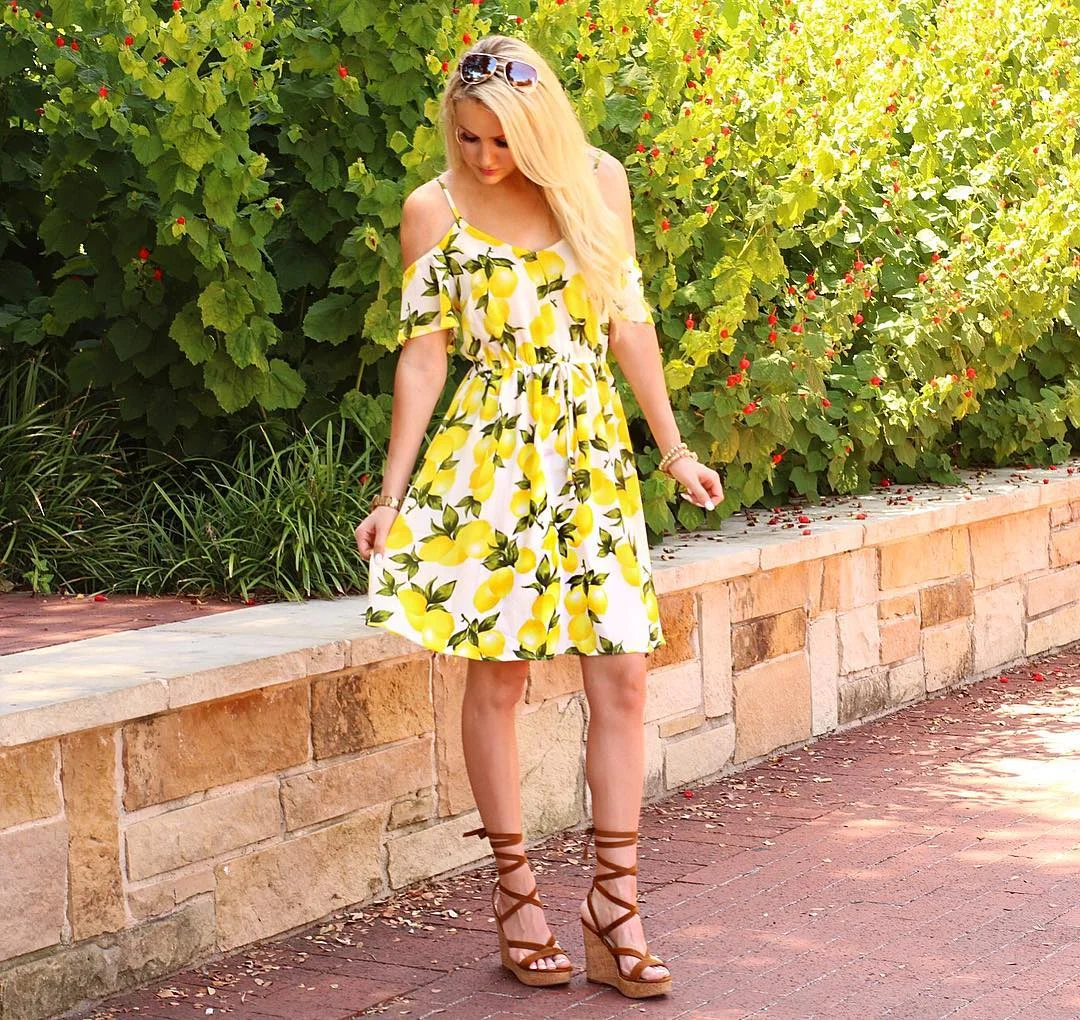 fall outfits for college students casual 2026 Lemon Print Dress For A Last Warm-Day Campus Plan