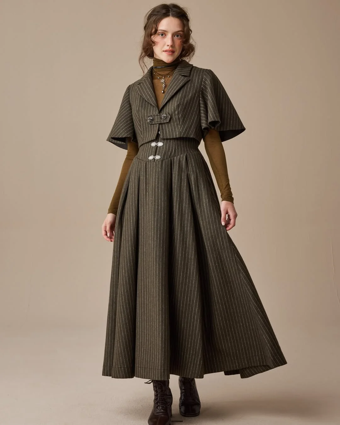 fall outfits for women in 30s style 2026 - Pinstripe Wide-Leg Trousers for a Dramatic Fall Statement