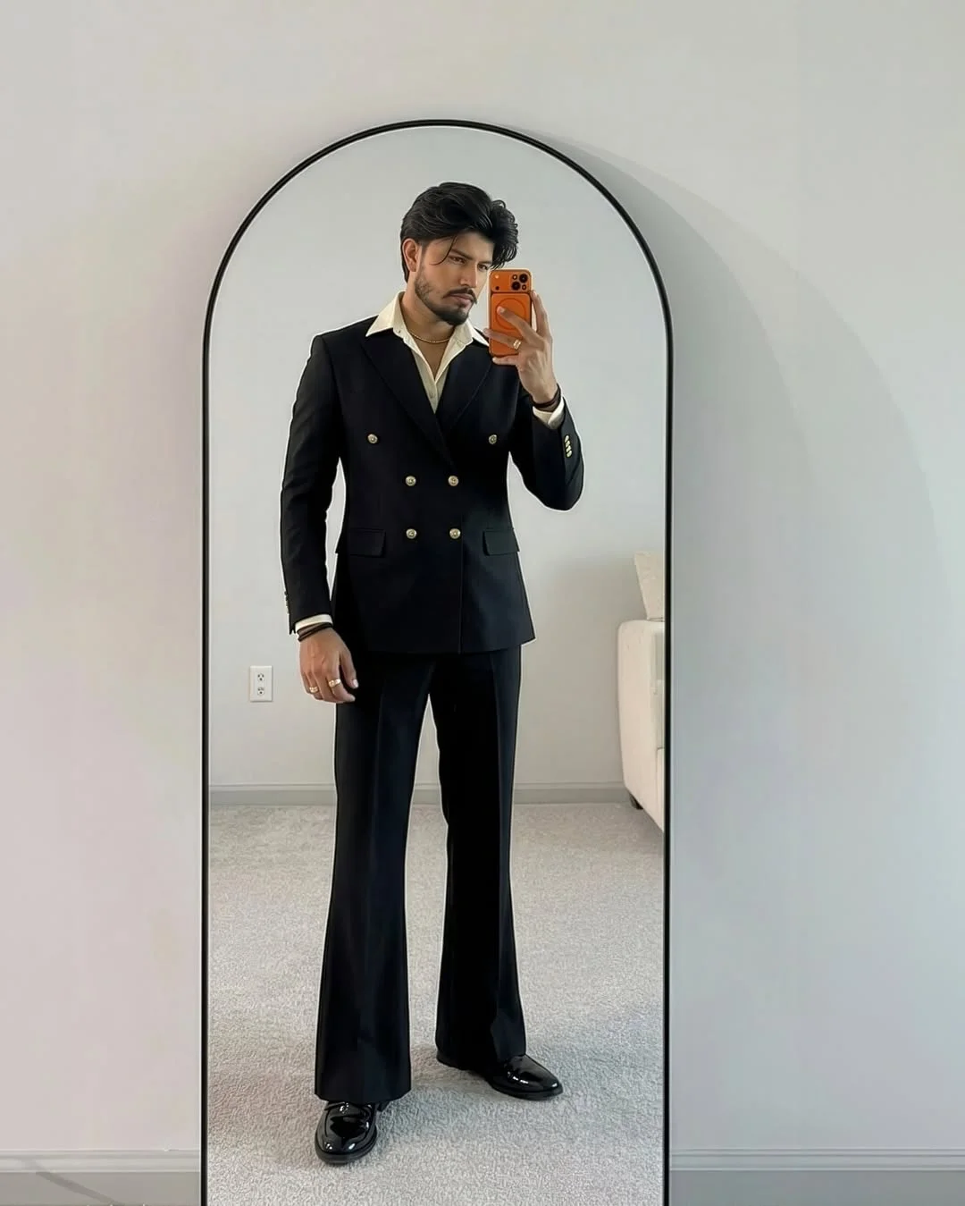 Fall outfits ideas for men 2026 Double-Breasted Suit for a Modern Formal Moment