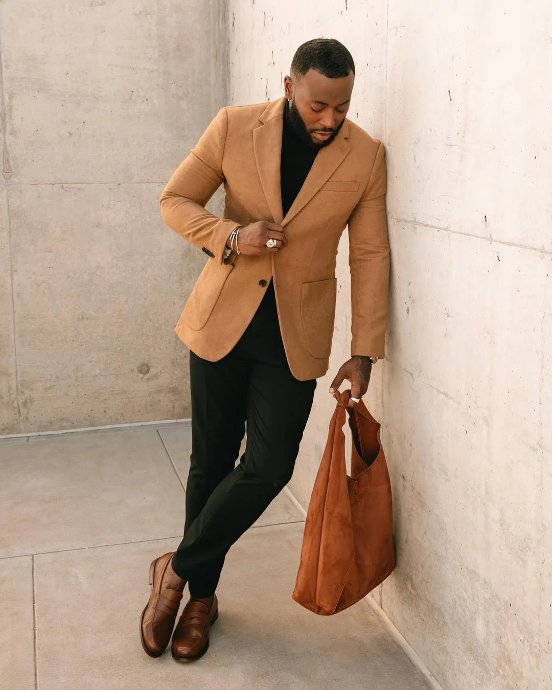 Fall outfits ideas for men 2026 Camel Blazer With Black Layers and Warm Leather Details