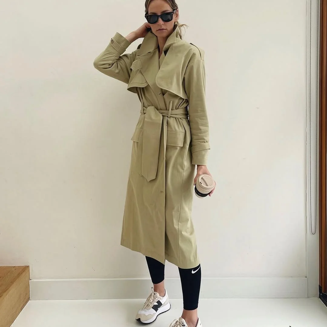 fall outfits with leggings and sneakers 2026 Trench Coat And Nike Leggings With Minimalist Sneakers