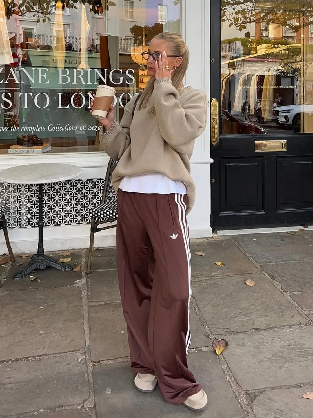 fall pants outfits for women 2026 Slouchy Sweater And Brown Track Pants
