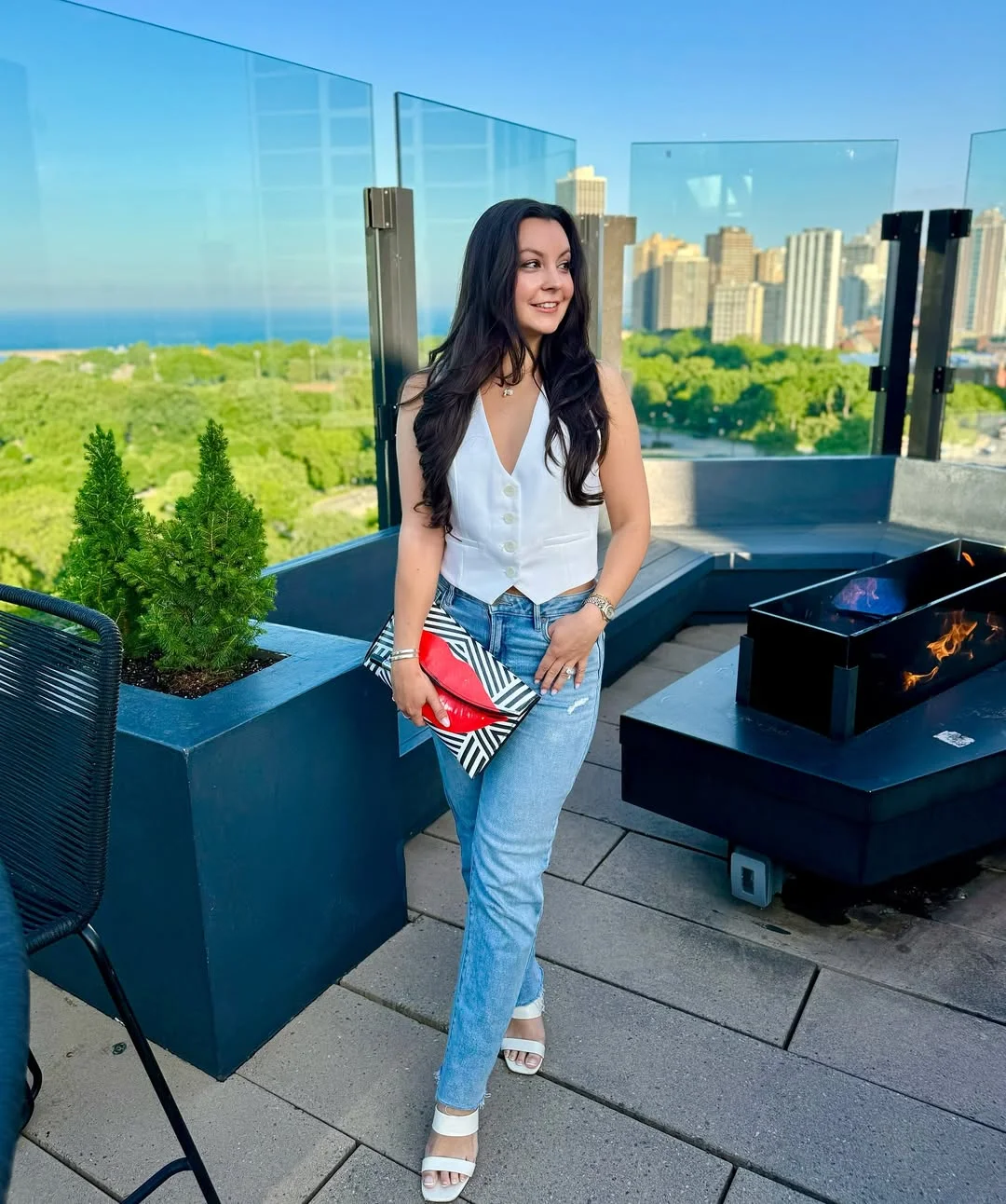 fall vest outfits for women 2026 White Vest and Light Denim for a Dressy Casual Fall Mood