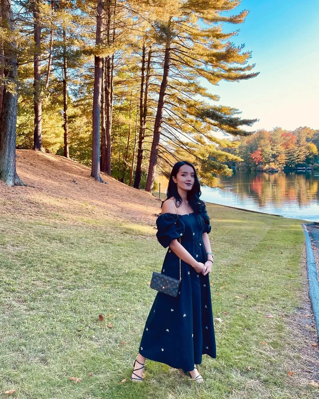 fall wedding guest dress 2026 Off-Shoulder Dark Maxi Dress For An Outdoor Evening Wedding
