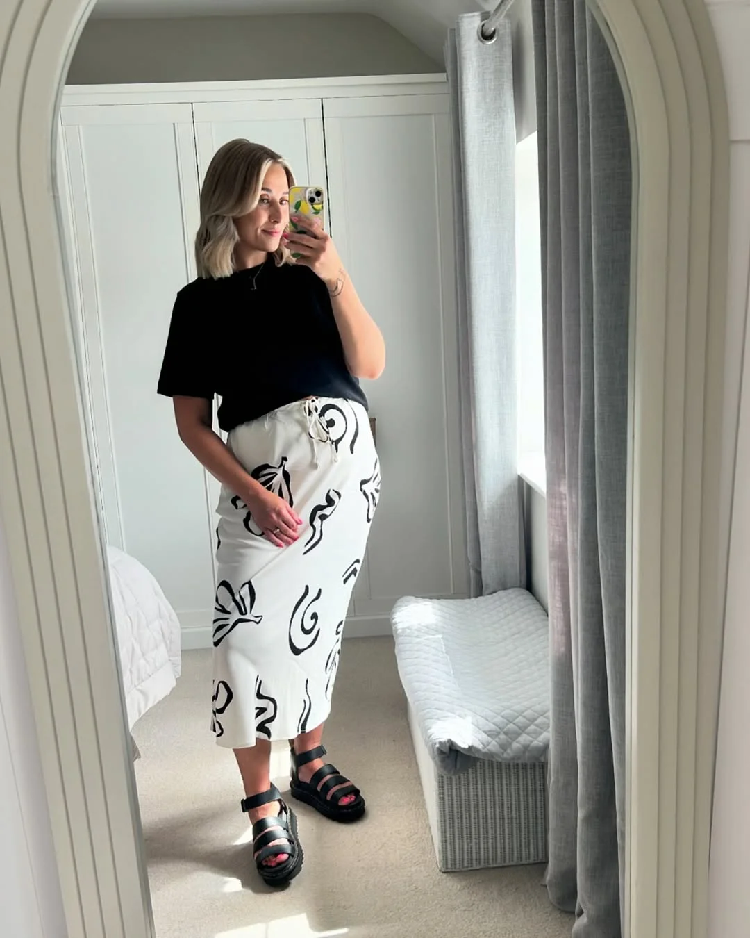 July outfits ideas 2026 + Graphic Midi Skirt With A Black Summer Tee