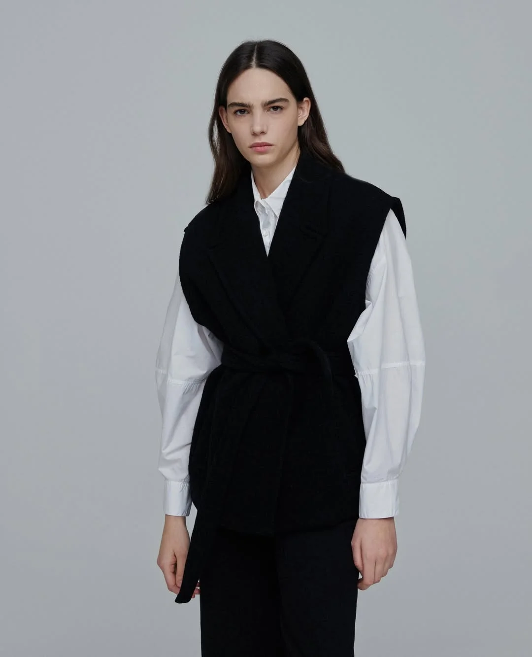 new trends fall fashion 2026 The Sleeveless Layer That Instantly Elevates a White Shirt