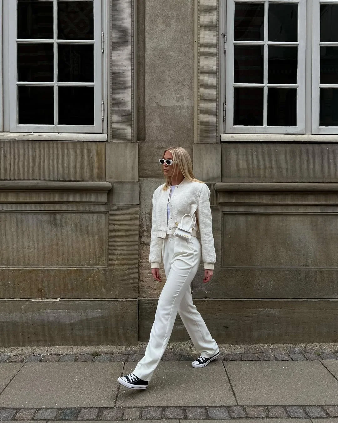 Summer to fall outfits 2026 White Monochrome Layers With Black Sneakers