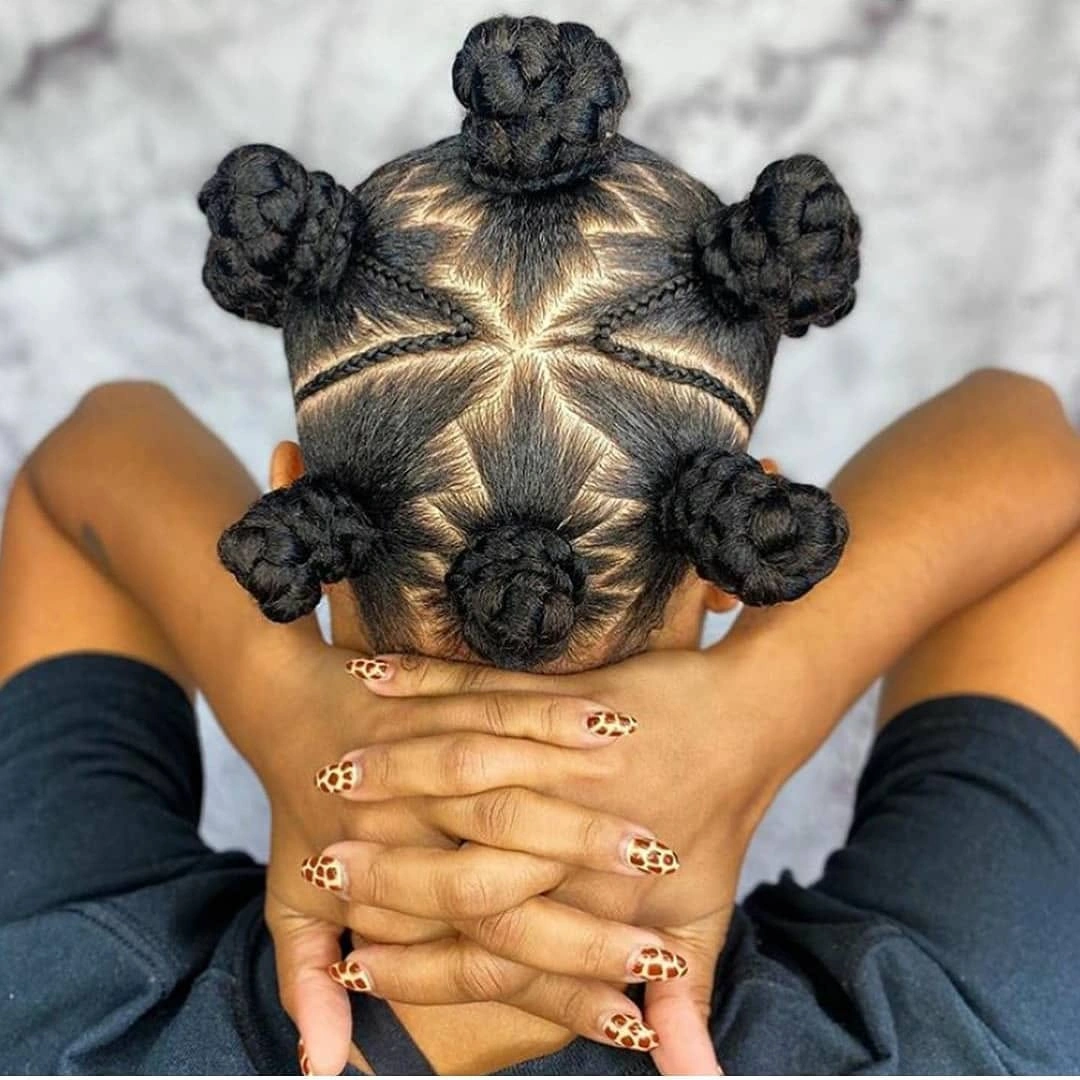 bantu knots hairstyles Star-Parted Knots With Manicure Moment