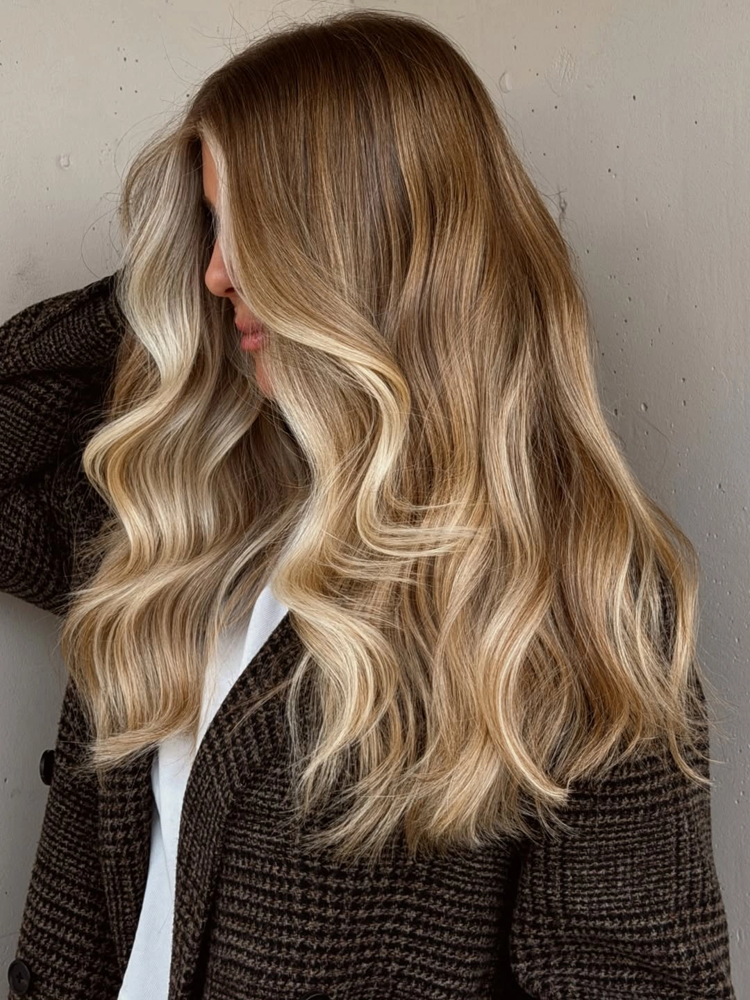 beige blond hair color Golden Beige Bronde Waves
