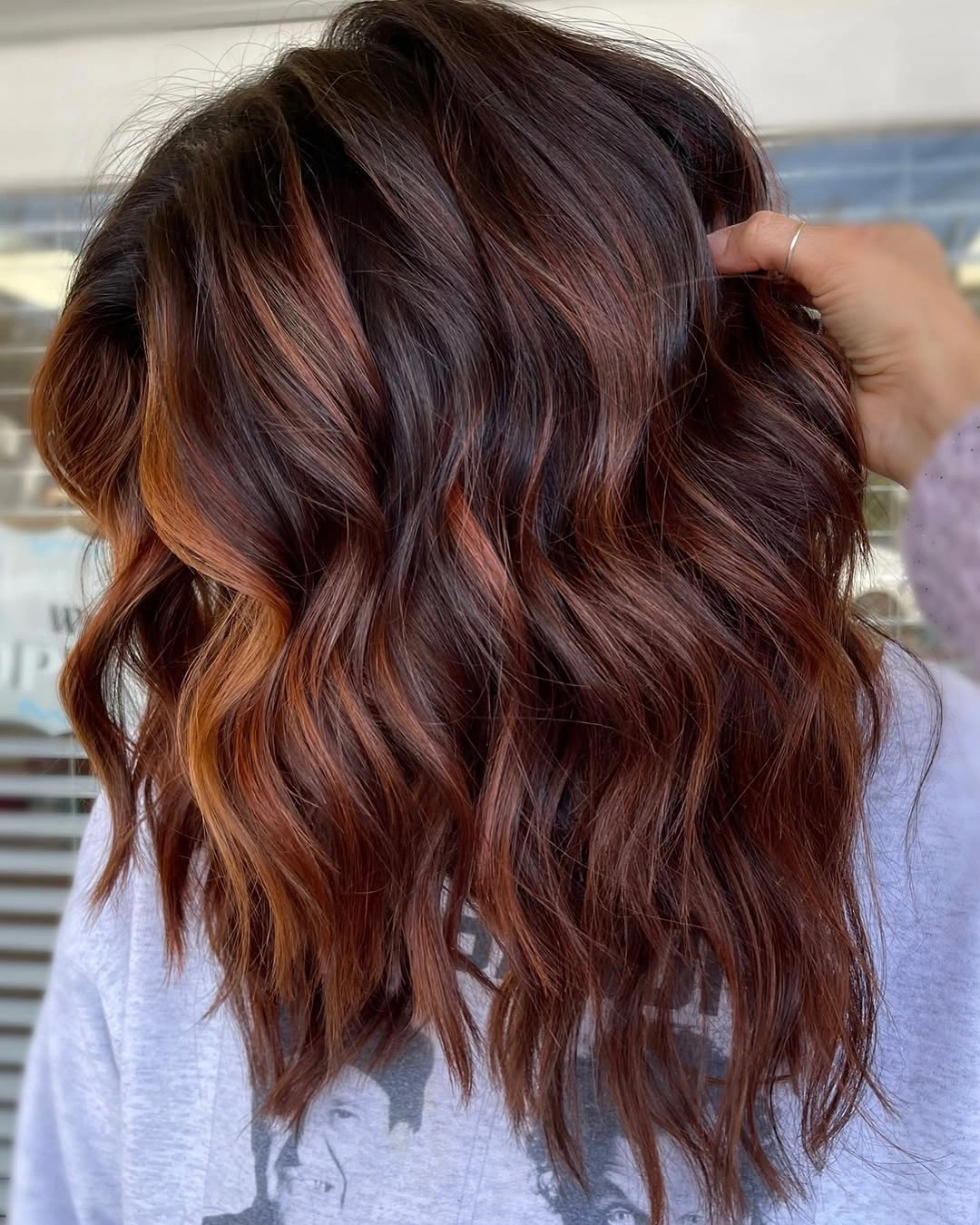 Fall brunette hair colour 2026 Auburn Lob With Cinnamon Ribbons