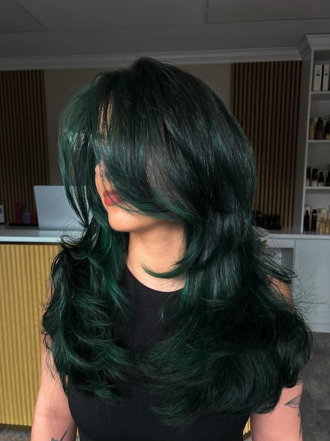 Fall hair colour ideas 2026 Midnight Emerald Butterfly Layers