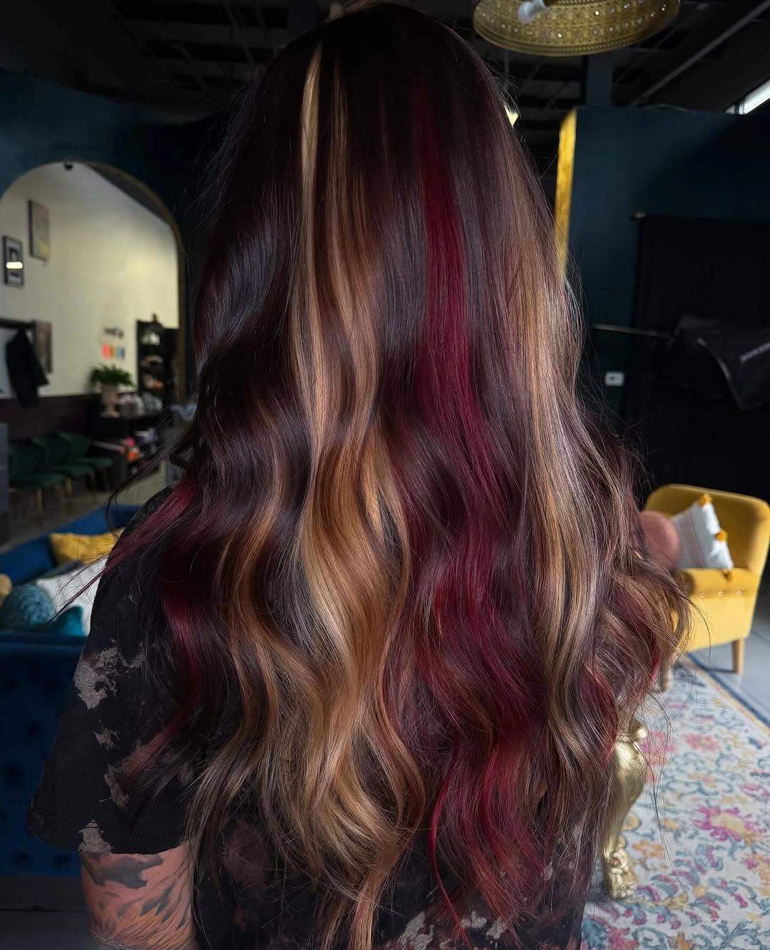 fall hairstyles 2026 Ribboned Brunette Waves With Wine And Caramel