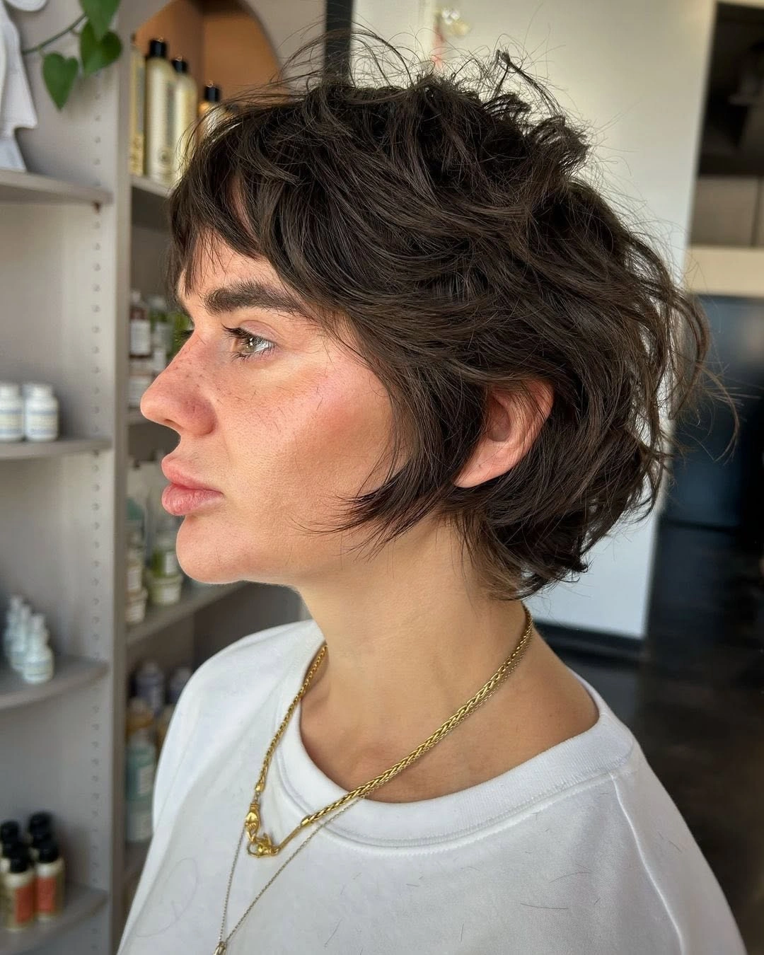 fall hairstyles for short hair 2026 Textured Short Shag With Gold-Layered Ease