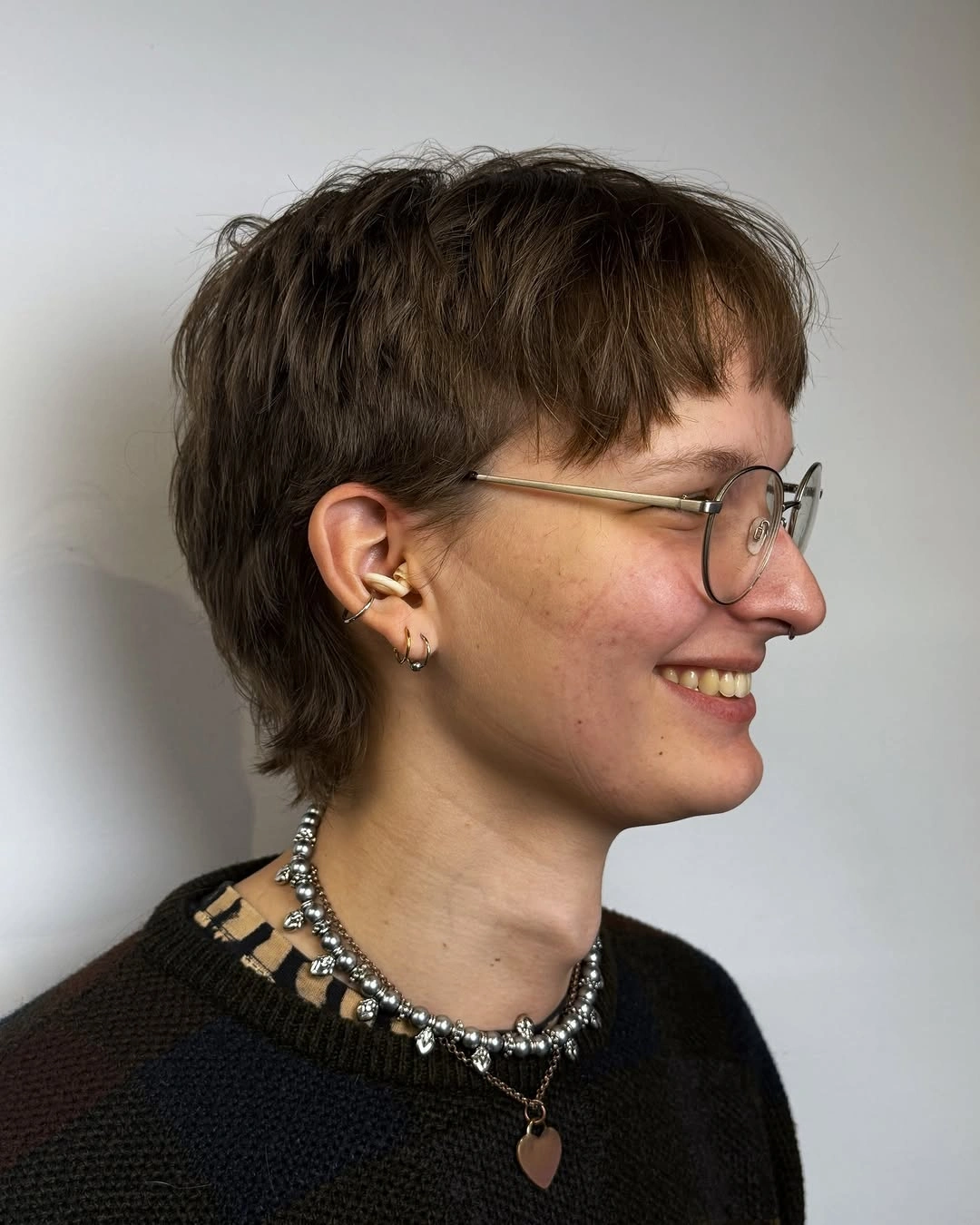 fall short haircuts 2026 + Soft Shaggy Crop With Round Glasses And Charm Jewelry