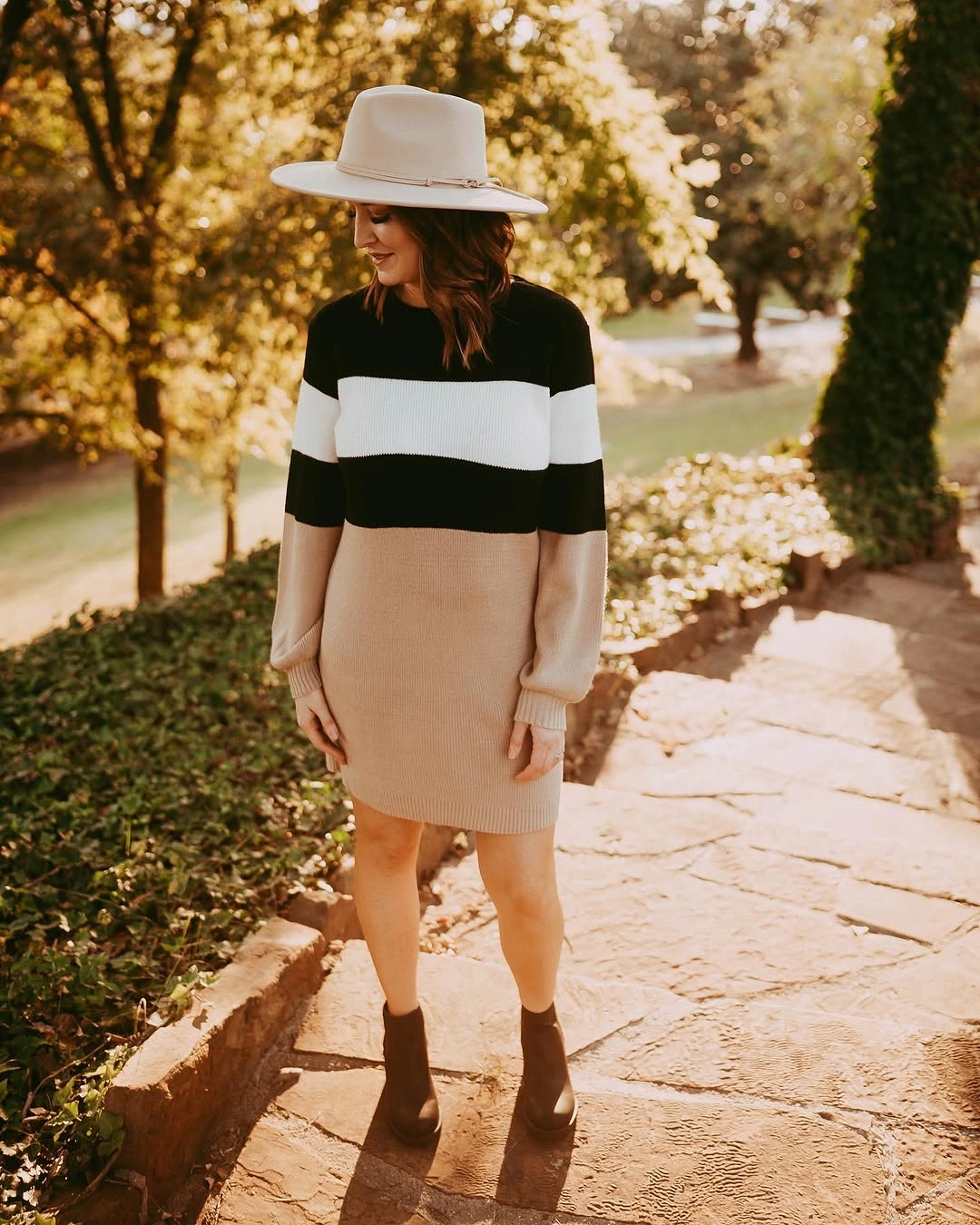 fall sweater dress outfits 2026 + Color-Block Sweater Dress With a Wide-Brim Hat