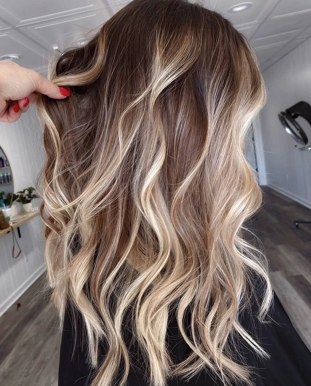 full head babylights blonde on brown hair Bold Blonde Ribbons Through Soft Brown Waves