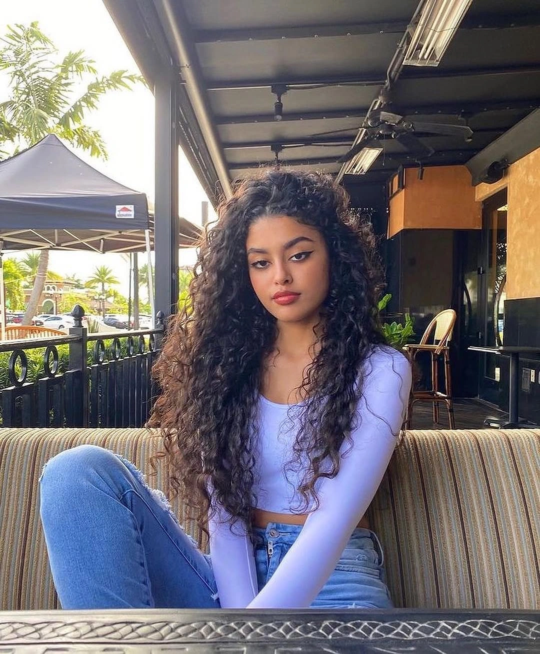 heatless curls hairstyle Long Natural Curls For A Casual Day Out