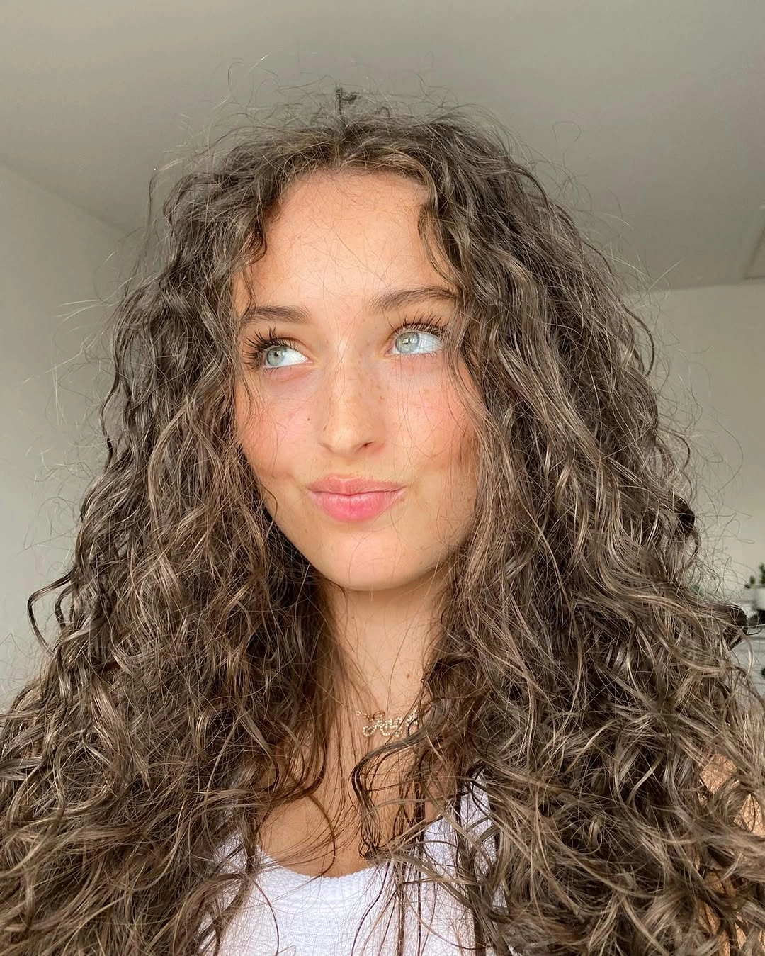 heatless curls hairstyle Everyday Loose Curls With Soft Texture