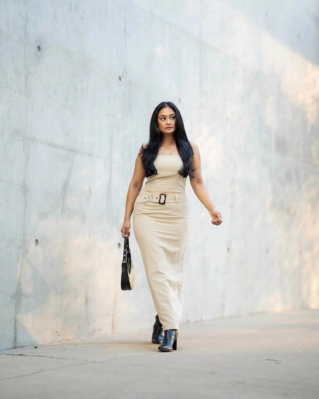 midi skirt fall outfit 2026 + Beige Column Midi Skirt With Black Boots