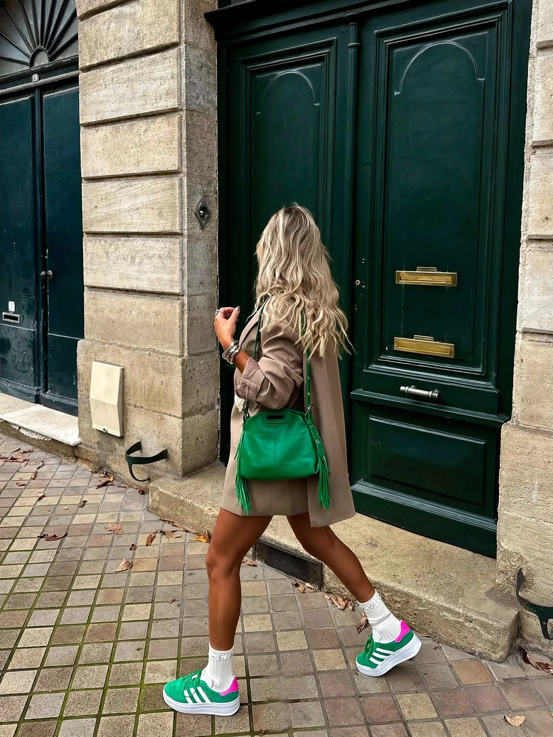 september fashion trends 2026 Green Mini Dress With Sporty Sneakers