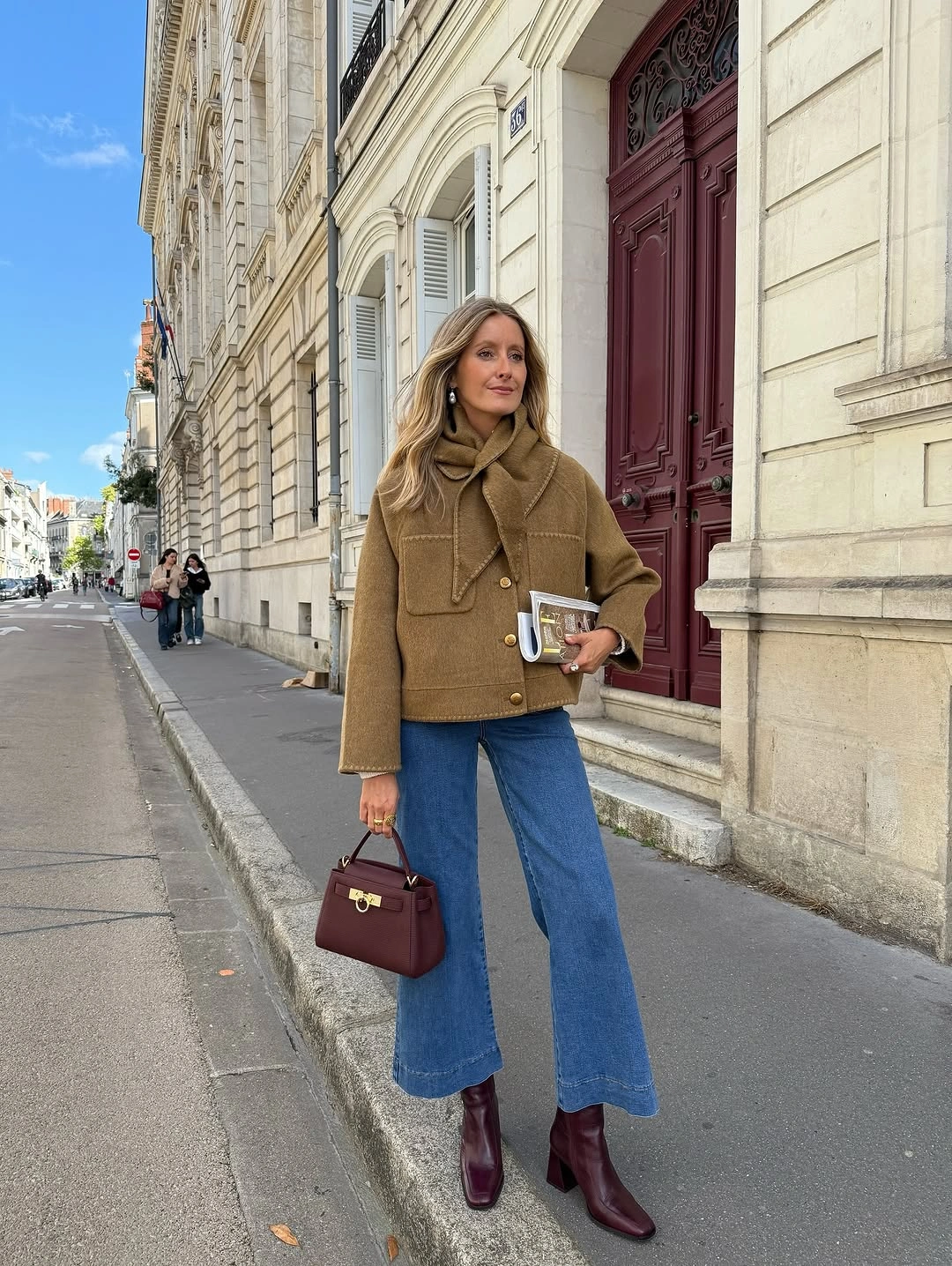 september fashion trends 2026 Camel Jacket With Cropped Blue Jeans