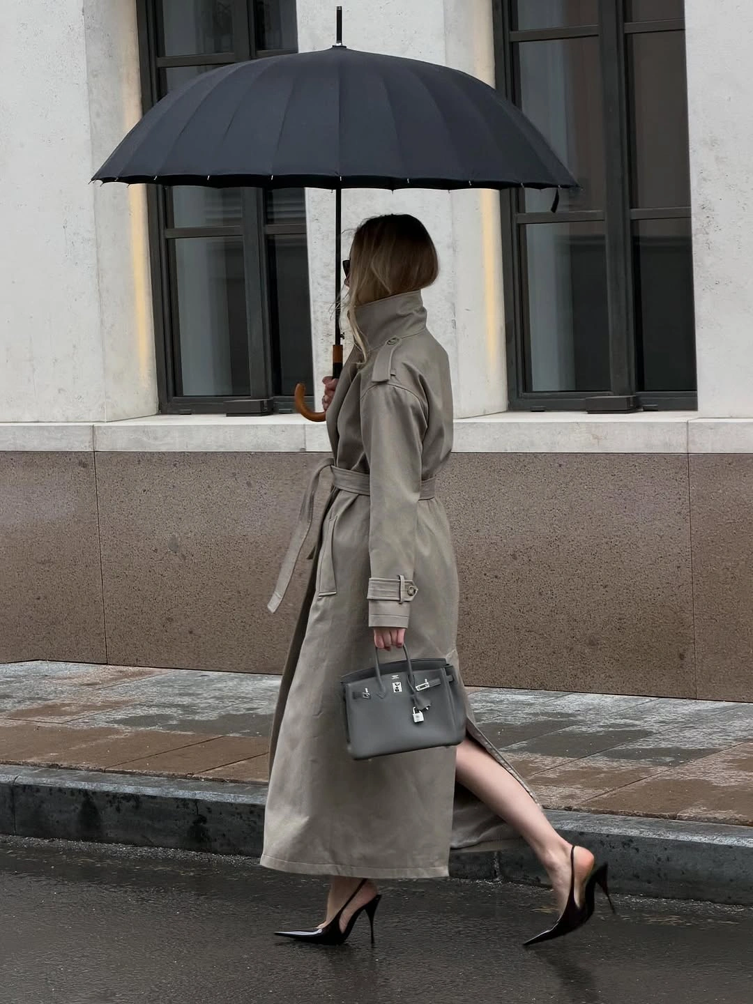 Trench coat fall outfits 2026 + Long Gray Trench For Rainy Fall Elegance