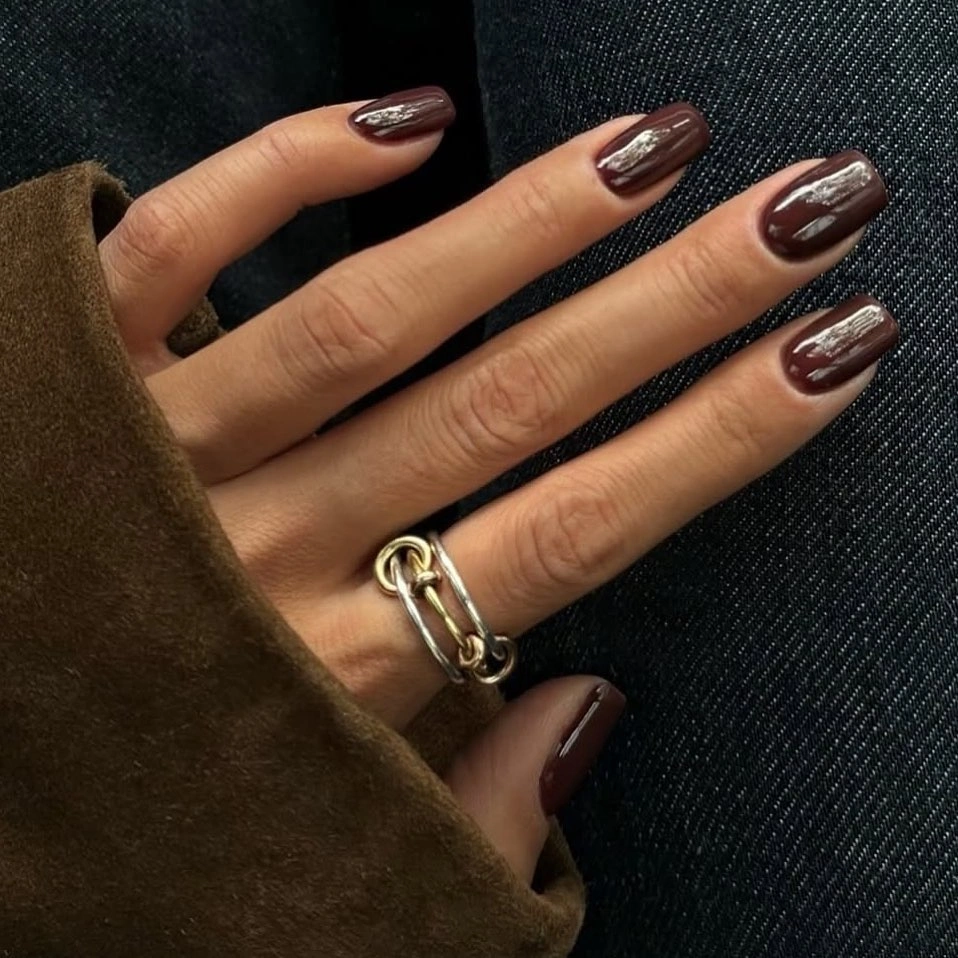 Short square nails in deep chocolate brown glossy color