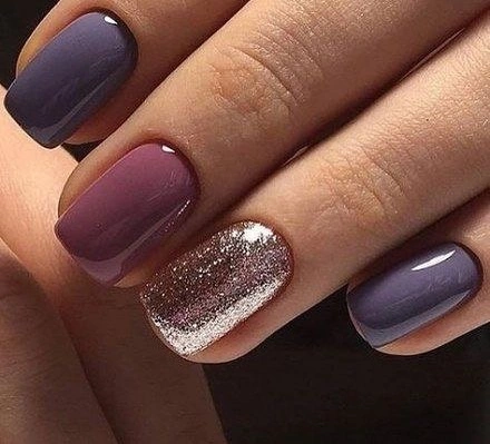 Short plum square nails with one silver glitter accent