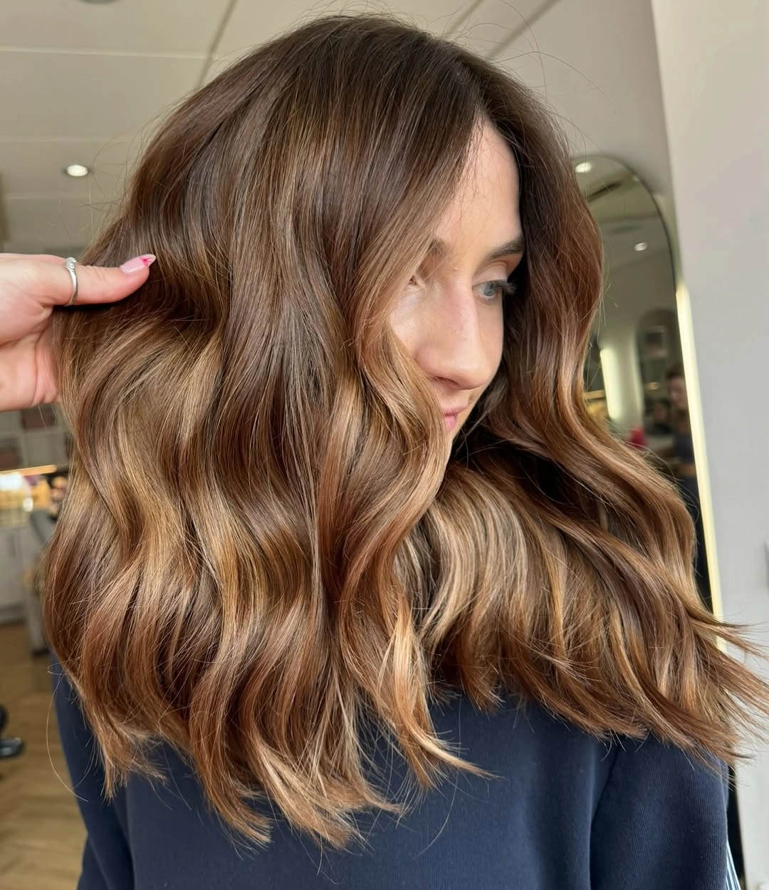 honey brown waves with lightened ribbons